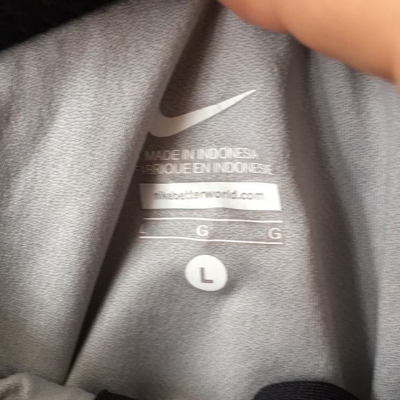Nike running shorts - Picture 2 of 3